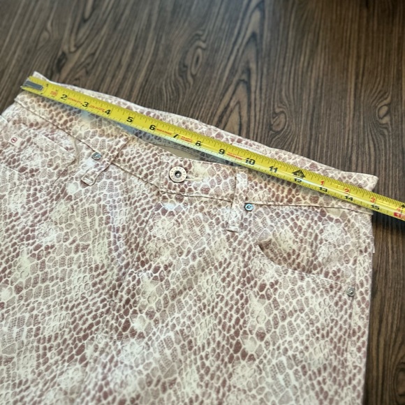 AG Adriano Goldschmied Animal Print Farrah Ivory Snakeskin Jeans - Picture 7 of 8